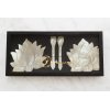 Set madreperla per caviale – 2 piattini + 2 cucchiaini Set madreperla per caviale – 2 piattini + 2 cucchiaini