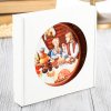 Piatto in ceramica "Famiglia" 14x13x2,5cm Piatto in ceramica "Famiglia" 14x13x2,5cm