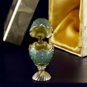 Ovetto apribile "Fabergè" 4 cm  nr.411 verde chiaro topazio